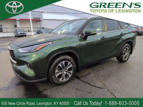 Used 2023 Toyota Highlander XLE image 1