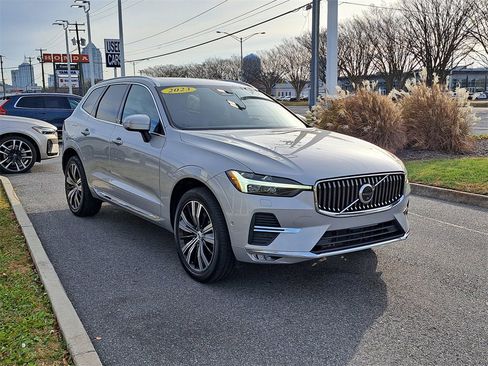 Used 2023 Volvo XC60 B5 Ultimate w/ Climate Package image 2