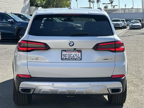 Used 2023 BMW X5 xDrive40i w/ Premium Package image 5