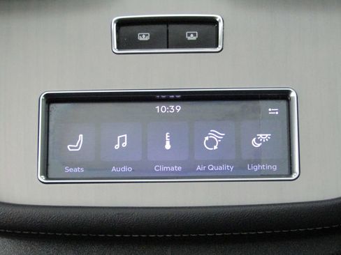 Used 2025 Lincoln Navigator Reserve AWD/4WD image 42