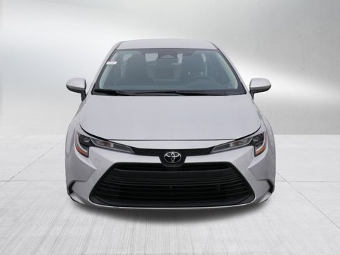 Certified 2024 Toyota Corolla LE image 2