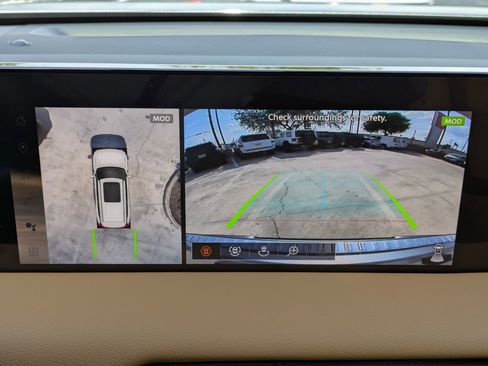 New 2025 Nissan Armada SL w/ Captain's Chari Seat Package image 15