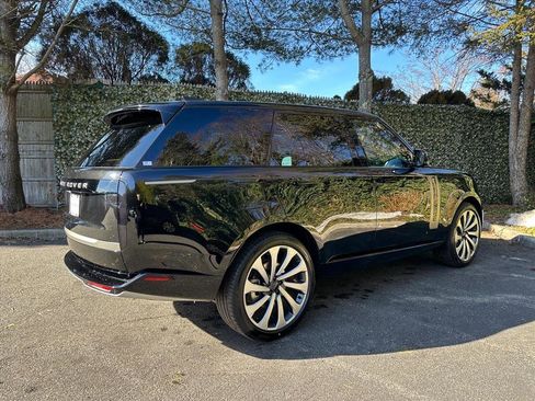 New 2026 Land Rover Range Rover SE image 4