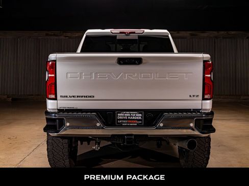 Used 2024 Chevrolet Silverado 2500 LTZ w/ LTZ Premium Package image 7