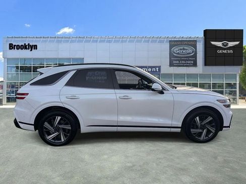 Used 2026 Genesis GV70 3.5T Sport Advanced image 2