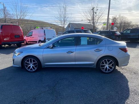 Used 2019 Acura ILX w/ Technology Package image 9