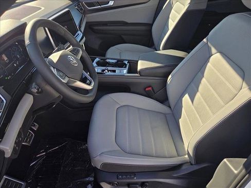 New 2026 Volkswagen Atlas Cross Sport SEL R-Line image 4