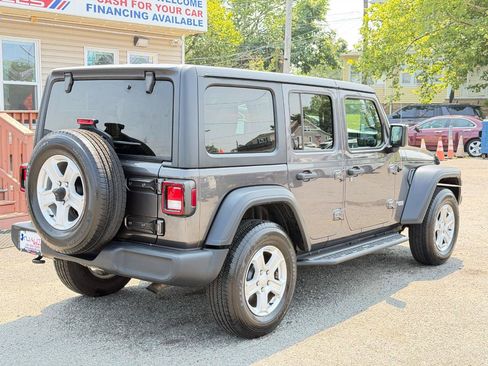 Used 2018 Jeep Wrangler Unlimited Sport S AWD/4WD image 4