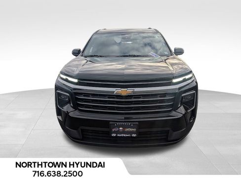 Used 2025 Chevrolet Traverse LT image 15