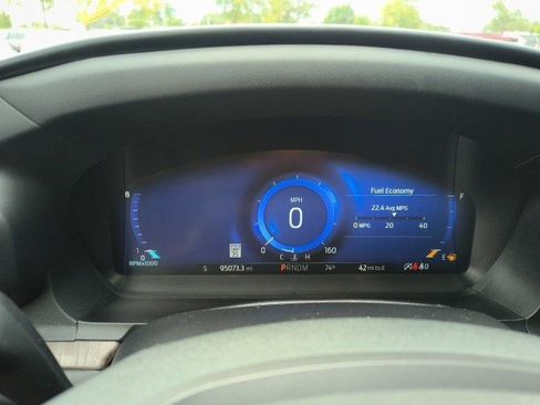 Used 2020 Ford Explorer Platinum w/ Premium Technology Package image 22