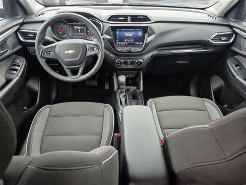 Certified 2021 Chevrolet TrailBlazer LT w/ Convenience Package image 19