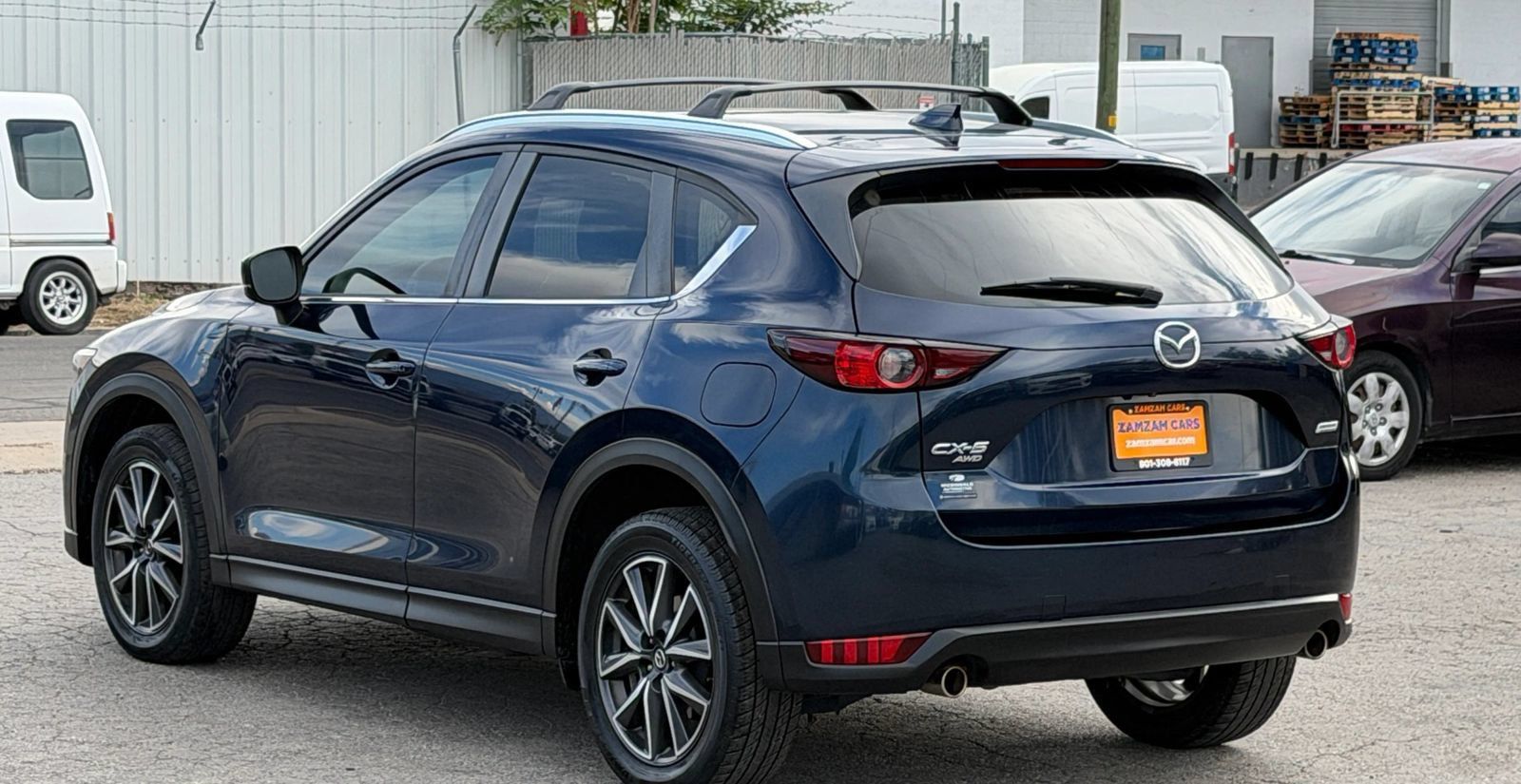 Used 2018 MAZDA CX-5 Touring w/ Preferred Equipment Package AWD/4WD image 5