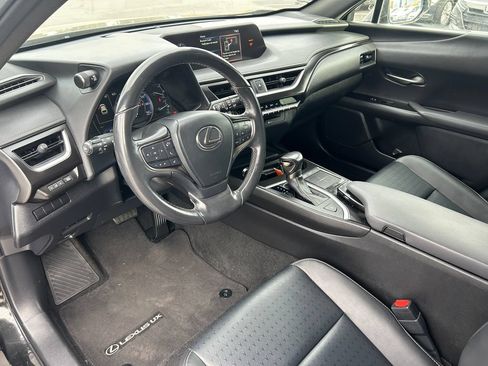 Used 2019 Lexus UX 200 w/ Accessory Package 2 FWD image 22