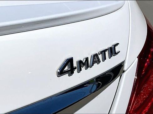 Used 2017 Mercedes-Benz E 300 4MATIC image 9