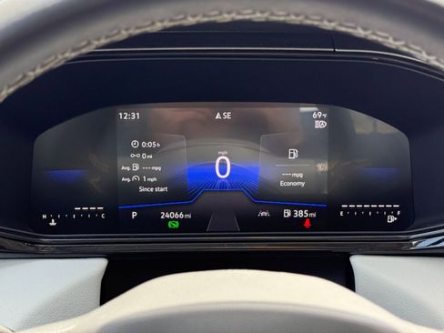 Used 2025 Volkswagen Taos S image 40