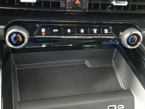 New 2026 Chevrolet Tahoe LS AWD/4WD image 17