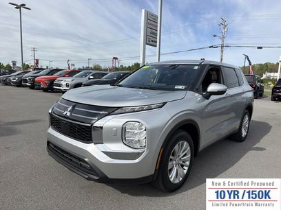 Used 2025 Mitsubishi Outlander ES