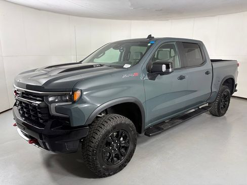 Certified 2025 Chevrolet Silverado 1500 ZR2 w/ Technology Package AWD/4WD image 5