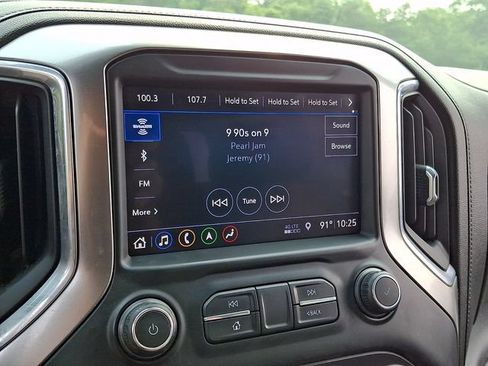 Used 2019 Chevrolet Silverado 1500 LTZ w/ LTZ Premium Package AWD/4WD image 18