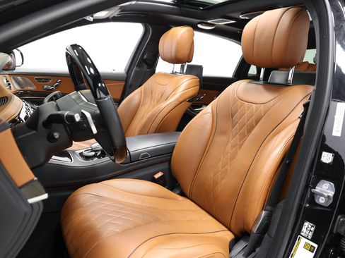 Used 2019 Mercedes-Benz Maybach S 560 4MATIC image 18