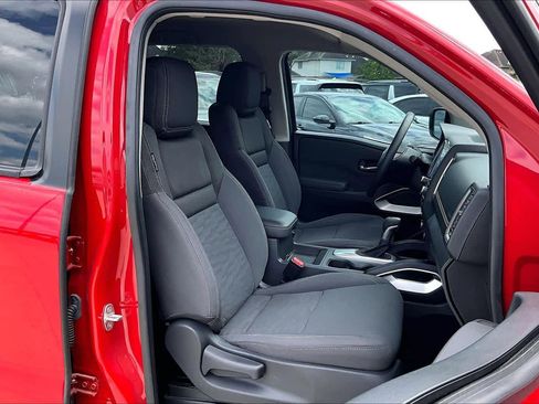 Used 2024 Nissan Frontier SV RWD image 9