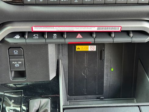 Used 2024 Toyota Sequoia Platinum AWD/4WD image 32