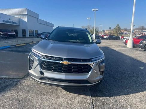 New 2026 Chevrolet Trax LT w/ Driver Confidence Package FWD image 3