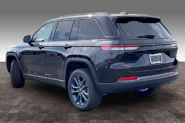New 2026 Jeep Grand Cherokee Limited AWD/4WD image 3