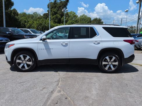 Used 2020 Chevrolet Traverse LT w/ LT Premium Package FWD image 8