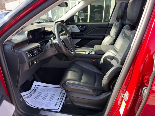 Used 2025 Lincoln Aviator Reserve w/ Equipment Group 201A AWD/4WD image 16