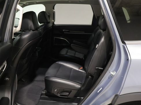 Used 2025 Kia Telluride S AWD/4WD image 19