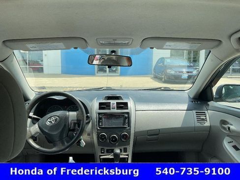 Used 2013 Toyota Corolla LE FWD image 33