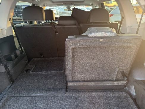 Used 2022 Volkswagen Tiguan SE w/ Panoramic Sunroof Package image 18