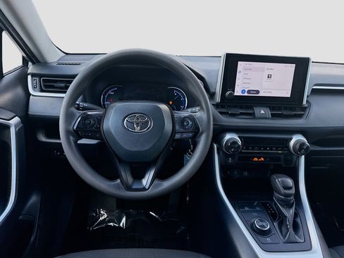 Used 2024 Toyota RAV4 LE AWD/4WD image 20