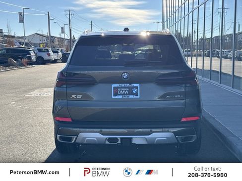New 2026 BMW X5 xDrive50e image 5