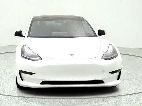 Used 2021 Tesla Model 3 Standard Range Plus RWD image 2