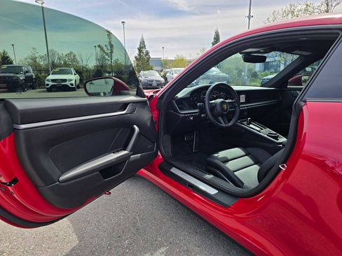 Used 2024 Porsche 911 Carrera image 22