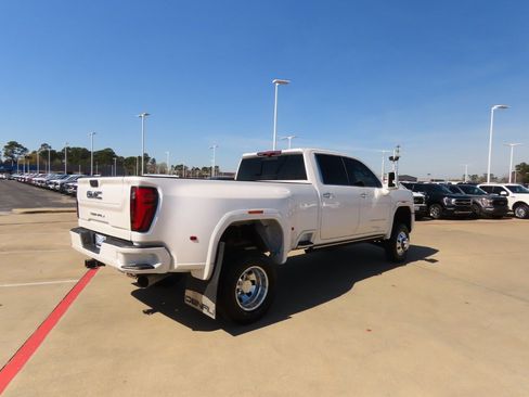 Used 2024 GMC Sierra 3500 Denali Ultimate image 10