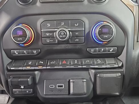 Used 2020 Chevrolet Silverado 2500 High Country w/ Z71 Off-Road Package AWD/4WD image 25