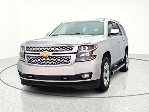 Used 2019 Chevrolet Tahoe LT w/ LT Signature Package AWD/4WD image 2