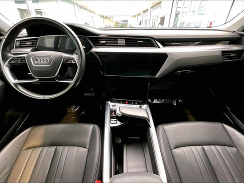 Used 2024 Audi Q8 e-tron Premium Plus w/ Premium Plus Package image 14