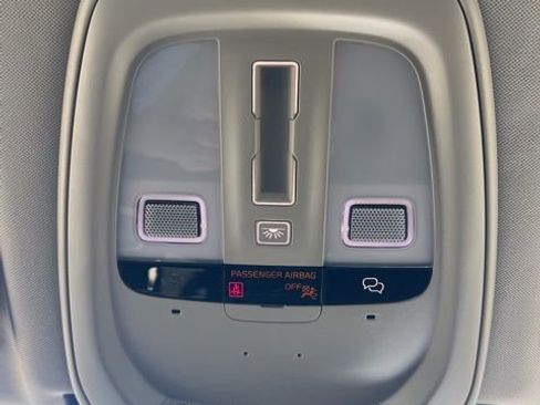 Used 2025 Volvo XC60 B5 Core image 19