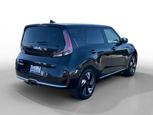 Used 2023 Kia Soul GT-Line FWD image 5