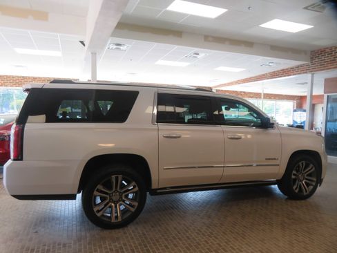 Used 2018 GMC Yukon XL Denali w/ Denali Ultimate Package AWD/4WD image 76