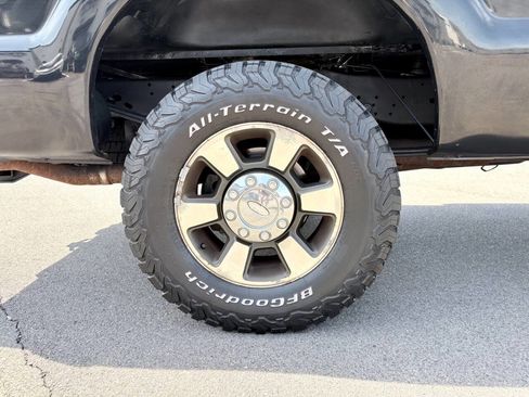 Used 2012 Ford F250 Lariat w/ Lariat Interior Pkg image 36