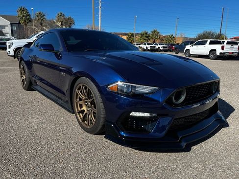 Used 2018 Ford Mustang GT Premium w/ GT Performance Package image 3