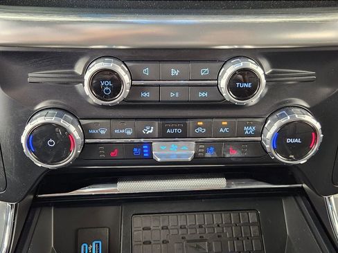 Used 2023 Ford F150 Lariat AWD/4WD image 19
