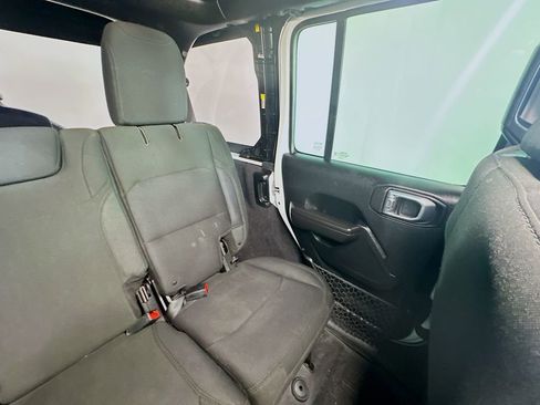 Used 2018 Jeep Wrangler Unlimited Sport S image 14