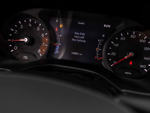 Used 2025 Jeep Compass Latitude w/ Convenience Group image 18