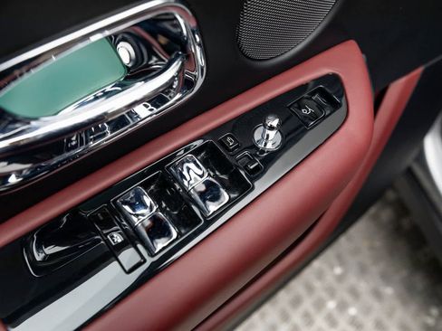 Used 2022 Rolls-Royce Cullinan image 10